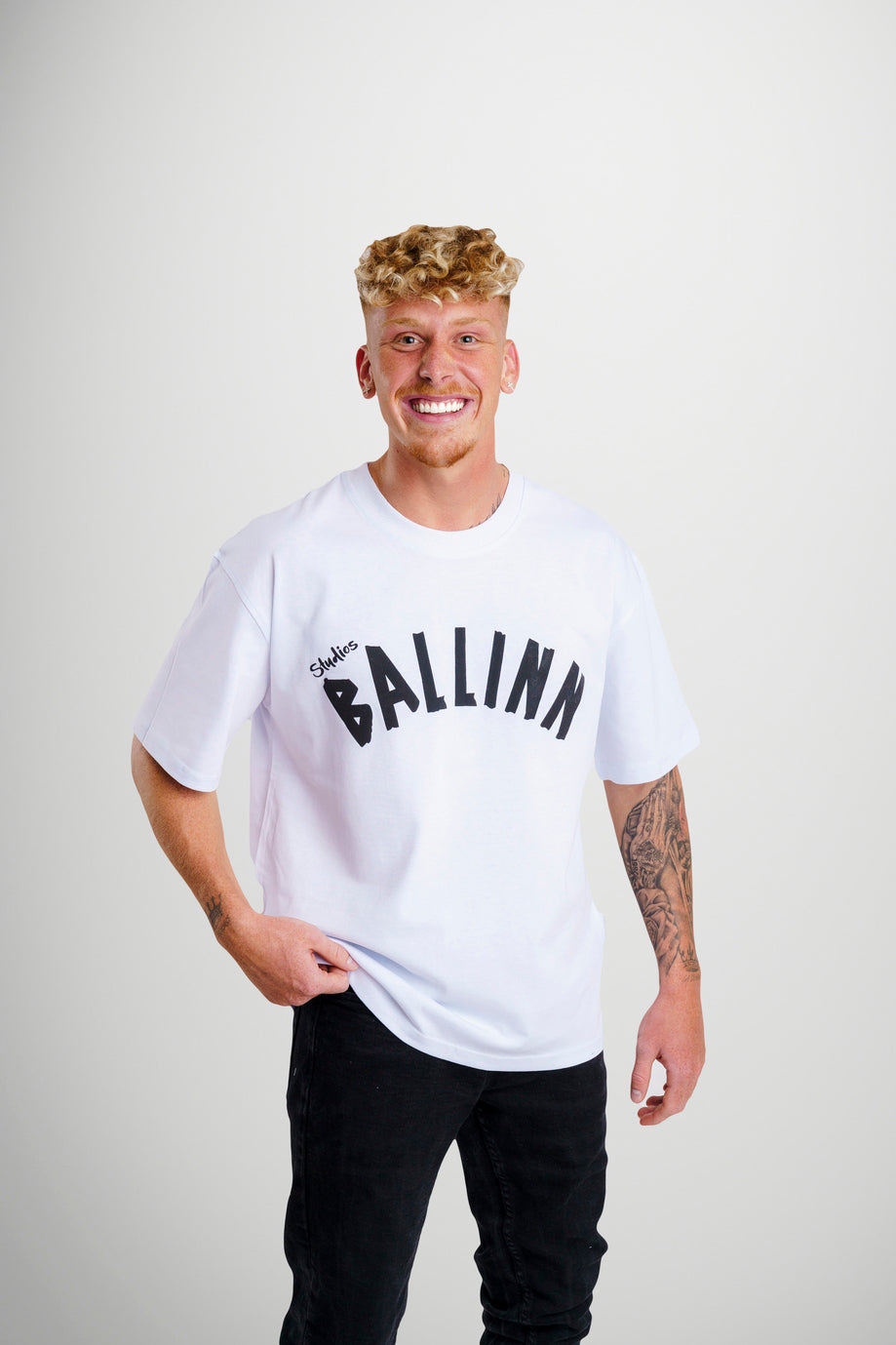 FRONT LOGO T-SHIRT